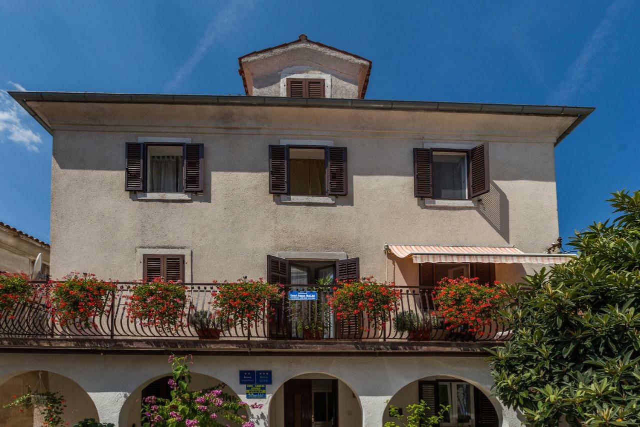 Guest House Robert I Mirna Bale Esterno foto